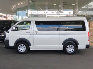 ハイエースワゴンコンプリート　ハイエースワゴン２ＷＤ