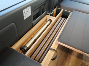 ハイエースバン新車アウトレット５人乗り８ナンバーFD-BOX【V09コーデュラ黒】