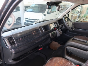 ハイエースワゴン新車 安全装備追加　新車コンプリート