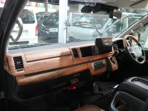 ハイエースワゴン新車コンプリート　ハイエースワゴン２ＷＤ