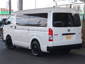 ハイエースワゴン新車１０人乗り　車中泊できる街乗り仕様車