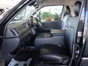ハイエースワゴン一部改良後 安全装備追加　新車コンプリート