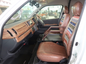 ハイエースワゴン新車コンプリート　ハイエースワゴン２ＷＤ
