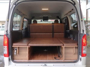 ハイエースワゴン新車コンプリート　ハイエースワゴン２ＷＤ