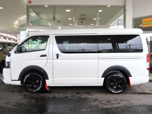 ハイエースワゴン新車コンプリート　ハイエースワゴン２ＷＤ