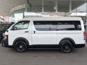 ハイエースワゴン新車コンプリート　ハイエースワゴン２ＷＤ
