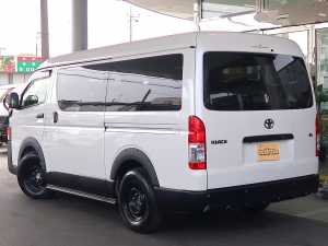 ハイエースワゴン新車コンプリート　ハイエースワゴン２ＷＤ