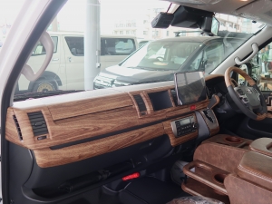 ハイエースワゴン新車コンプリート　ハイエースワゴン２ＷＤ