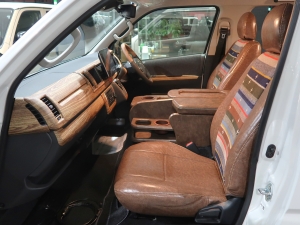 ハイエースワゴン新車コンプリート　ハイエースワゴン２ＷＤ