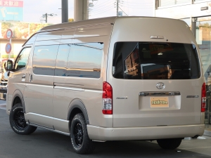 ハイエースワゴン車中泊　キャンピング仕様　オフロード