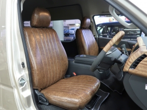 ハイエースワゴン車中泊　キャンピング仕様　オフロード
