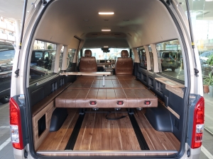 ハイエースワゴン車中泊　キャンピング仕様　オフロード