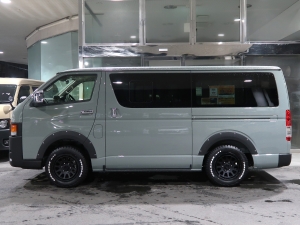 ハイエースバン新車ハイエース　スーパーＧＬ　丸目カスタム