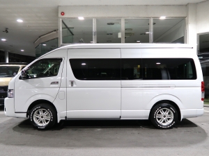 ハイエースワゴン１０人乗り　車中泊できる街乗り仕様車