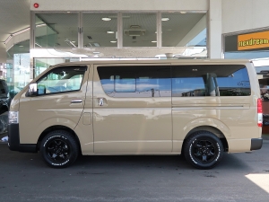 ハイエースバン新車ハイエース　スーパーGL　丸目カスタム