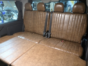 ハイエースワゴン１０人乗り　車中泊できる街乗り仕様車