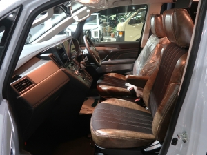 デリカＤ５新型デリカ　Di-seat(ヴィンテージ)