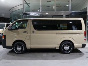 ハイエースバン新車ハイエーススーパーGL　丸目カスタム