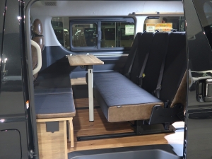 ハイエースワゴン１０人乗り　車中泊できる街乗り仕様車