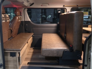 ハイエースバン新車コンプリート　MONOBOX