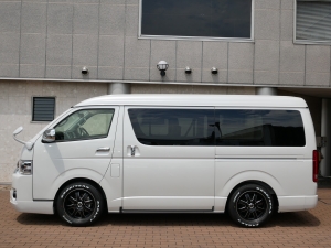 ハイエースワゴン新車：ハイエースワゴン４ＷＤ