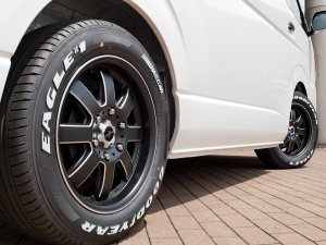 ハイエースワゴン新車：ハイエースワゴン４ＷＤ