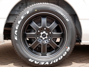 ハイエースワゴン新車：ハイエースワゴン４ＷＤ