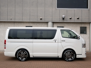 ハイエースバン4型　50th　S-GL　4WD　ディーゼル