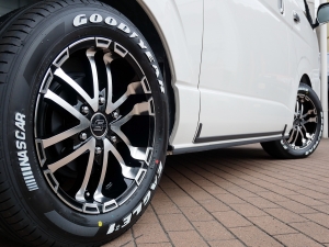 ハイエースバン4型　50th　S-GL　4WD　ディーゼル