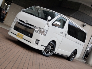 ハイエースバン4型　50th　S-GL　4WD　ディーゼル