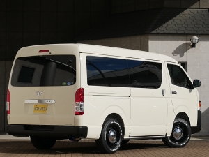 ハイエースバン新車：ハイエースバン４ＷＤ
