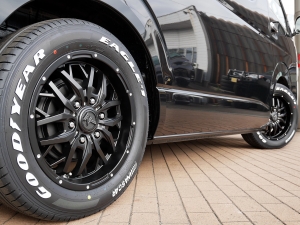 ハイエースワゴン4型ハイエースワゴン4WD車中泊コンプリート