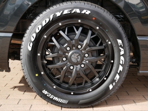 ハイエースワゴン4型ハイエースワゴン4WD車中泊コンプリート