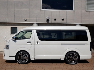 ハイエースワゴン新車：ハイエースワゴン４ＷＤ
