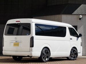 ハイエースワゴン新車：ハイエースワゴン４ＷＤ
