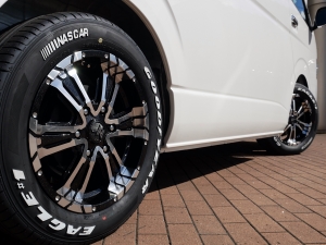 ハイエースワゴン新車：ハイエースワゴン４ＷＤ