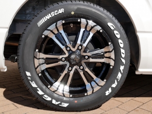 ハイエースワゴン新車：ハイエースワゴン４ＷＤ