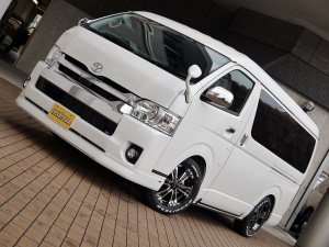 ハイエースワゴン新車：ハイエースワゴン４ＷＤ