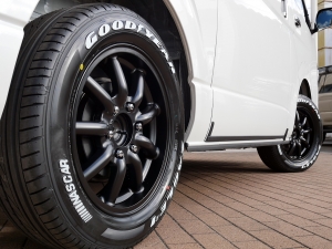 ハイエースバン4型　S-GL　4WD　ディーゼル