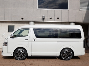 ハイエースバンS-GL　ダークプライム2　ワイド　4WD