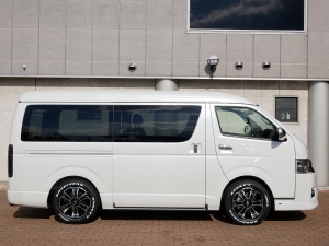 ハイエースバンS-GL　ダークプライム2　ワイド　4WD