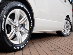 ハイエースワゴンワゴン　4WD　車中泊コンプリート