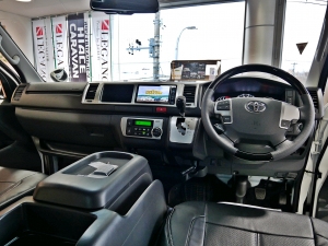 ハイエースワゴンワゴン　4WD　車中泊コンプリート