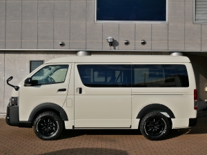 ハイエースワゴン新車：ハイエースワゴン４ＷＤ