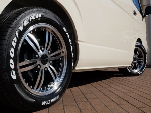 ハイエースワゴンワゴン　4WD　車中泊コンプリート