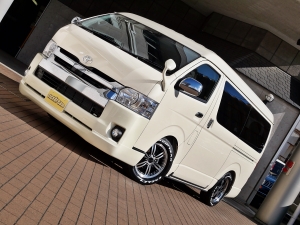 ハイエースワゴンワゴン　4WD　車中泊コンプリート