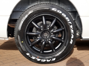 ハイエースバン新車アウトレット4型　ダークプライム2　ディーゼル