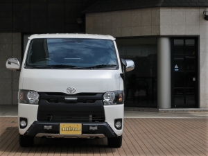 ハイエースバン新車アウトレット4型　ダークプライムⅡ　ディーゼル