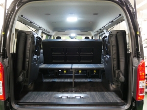 ハイエースワゴンワゴン　4WD　車中泊コンプリート