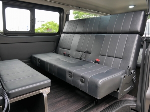ハイエースバンS-GL　4WD　4ナンバー7人乗り